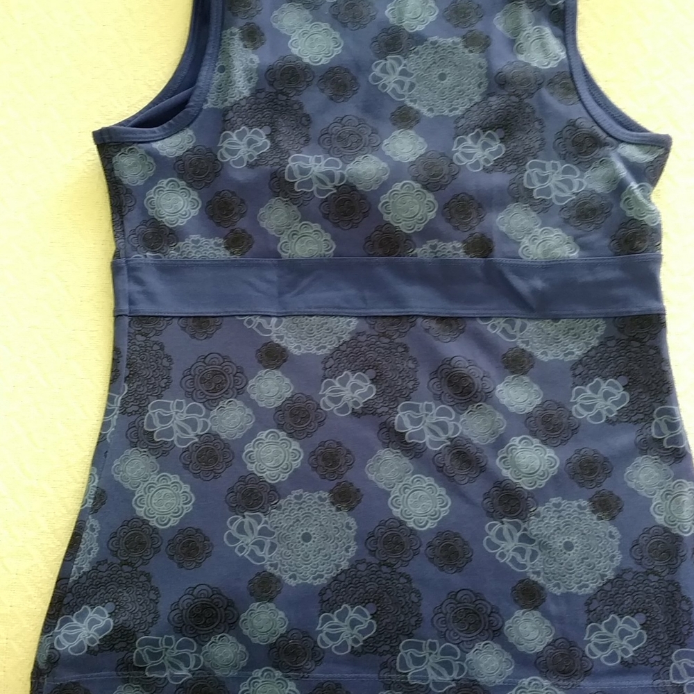 Active Wear - Picture 3 of 4